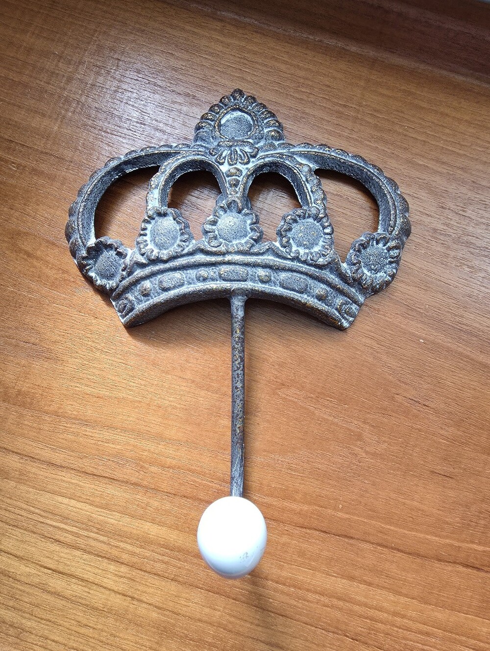 Queen Crown, Royalty, decorative cast iron crown wall hook, antique finish